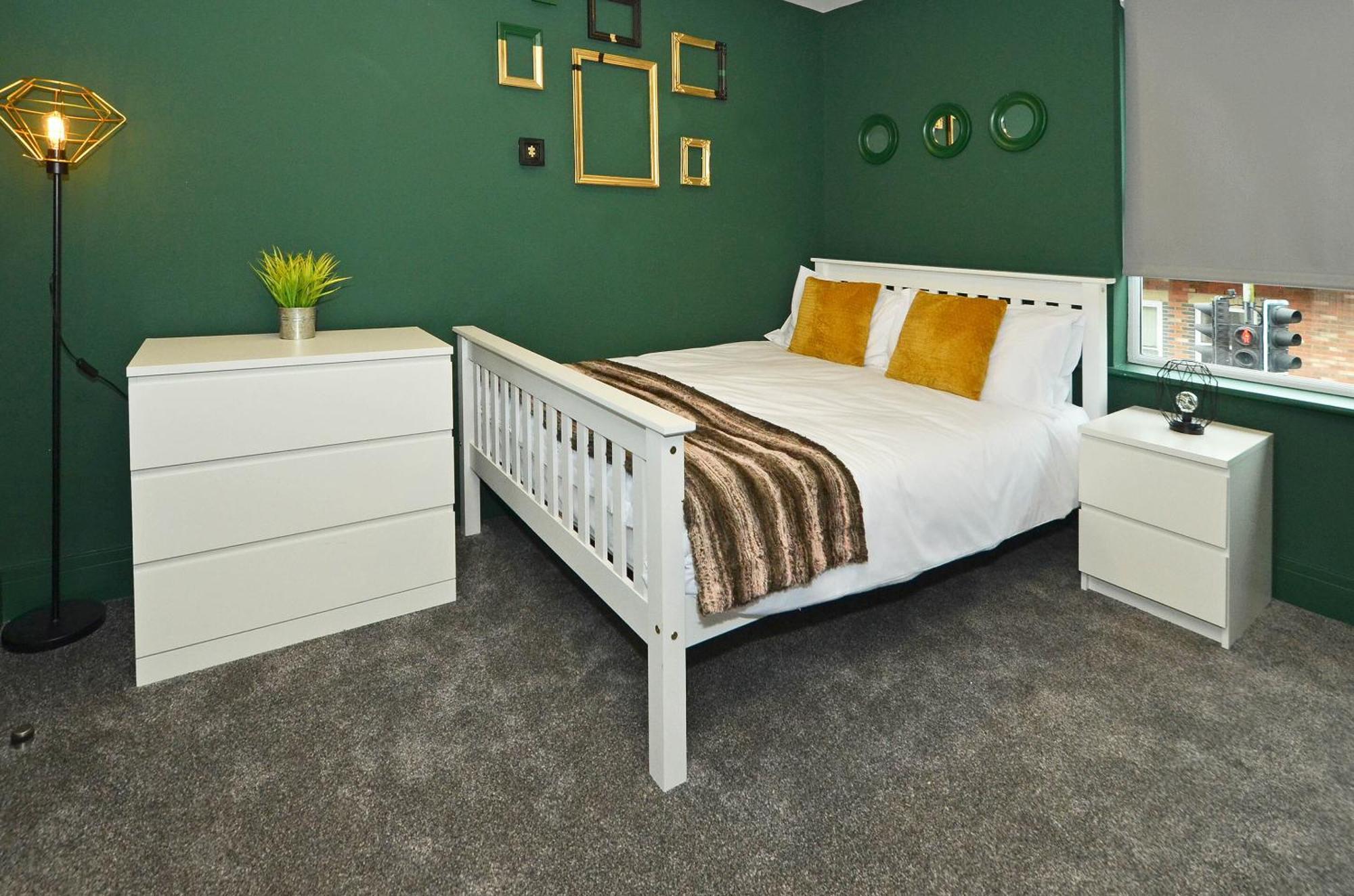 Townhouse Plus @ London Road Stoke Екстер'єр фото