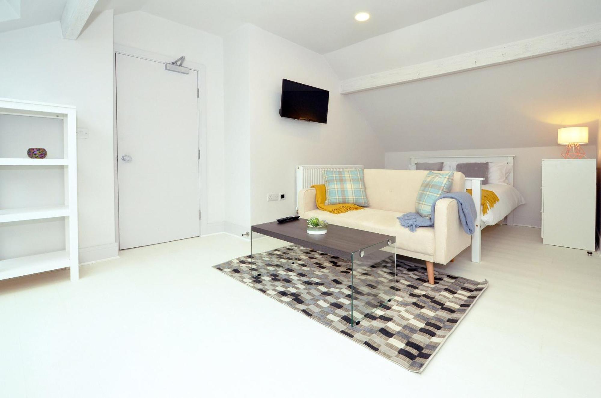 Townhouse Plus @ London Road Stoke Екстер'єр фото